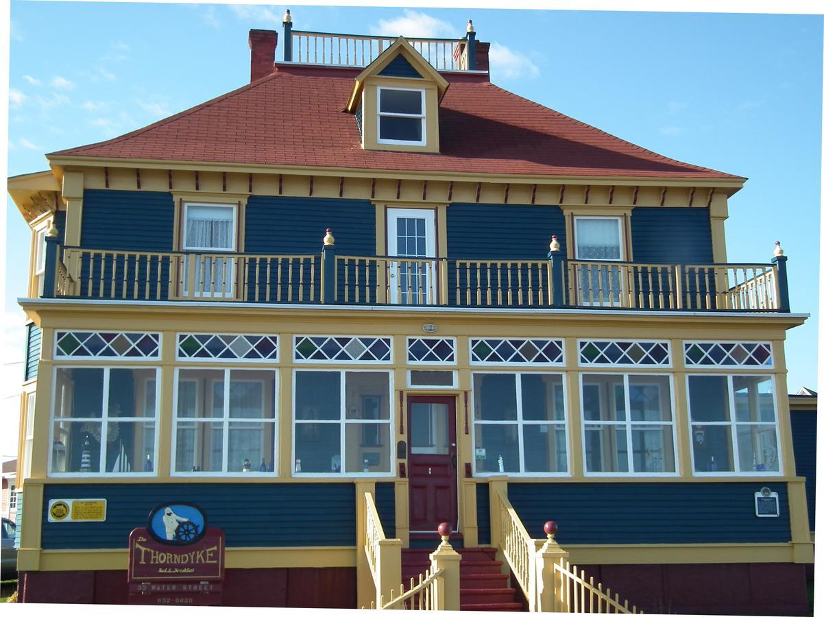 The Thorndyke Hotel Grand Bank Exterior photo